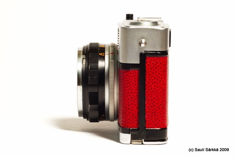 DSC_0620b.jpg - Olympus Trip 35 in red leatherette