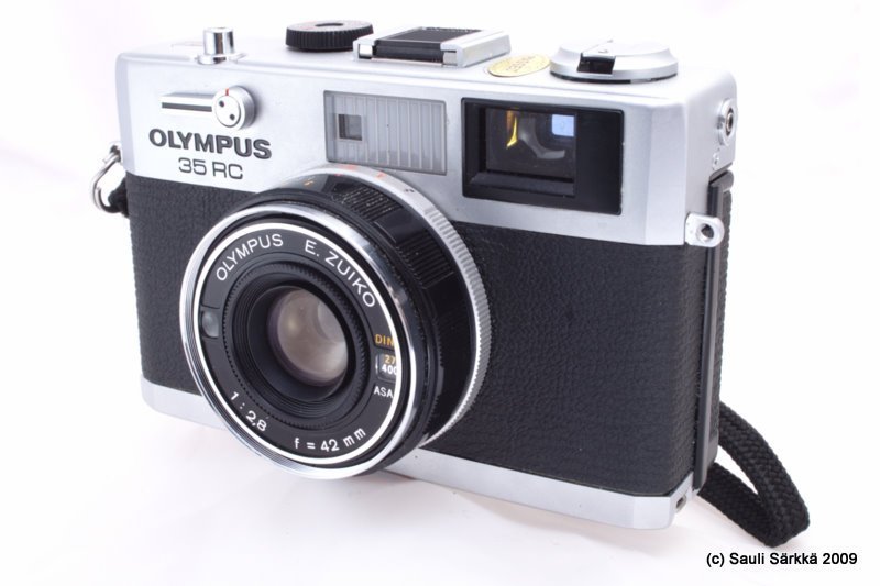 nice1.jpg - 1970's Olympus 35 RC on basically perfect condition.