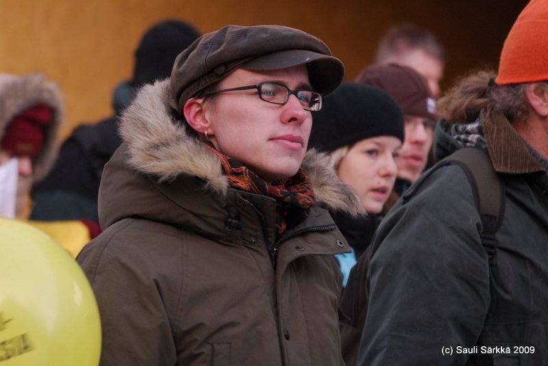 DSC_7286.JPG - 24.1.2009 Oulu, Finland: A really against nuclear power.